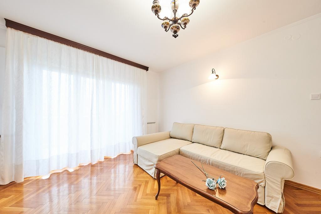 אומאג Apartment Bella מראה חיצוני תמונה