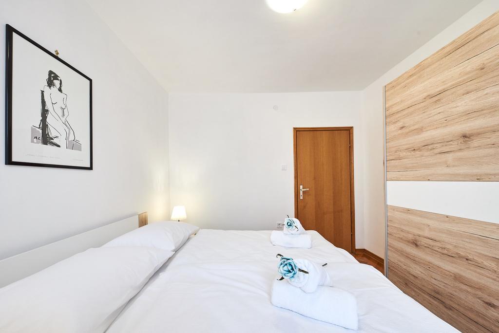 אומאג Apartment Bella מראה חיצוני תמונה